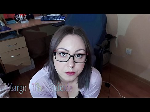 ❤️ Sexy Girl mit Brille saugt Dildo tief vor der Kamera ❌ Fucking video bei porn de.sexycamse.top ❤